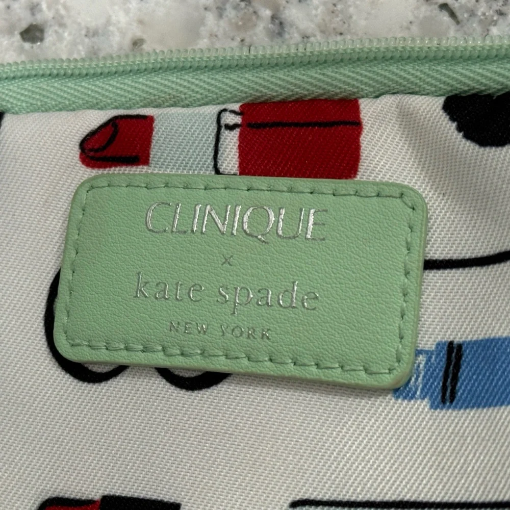 Clinique/Kate Spade Travel/Make Up Bag.  Excellent condition - Picture 2 of 7